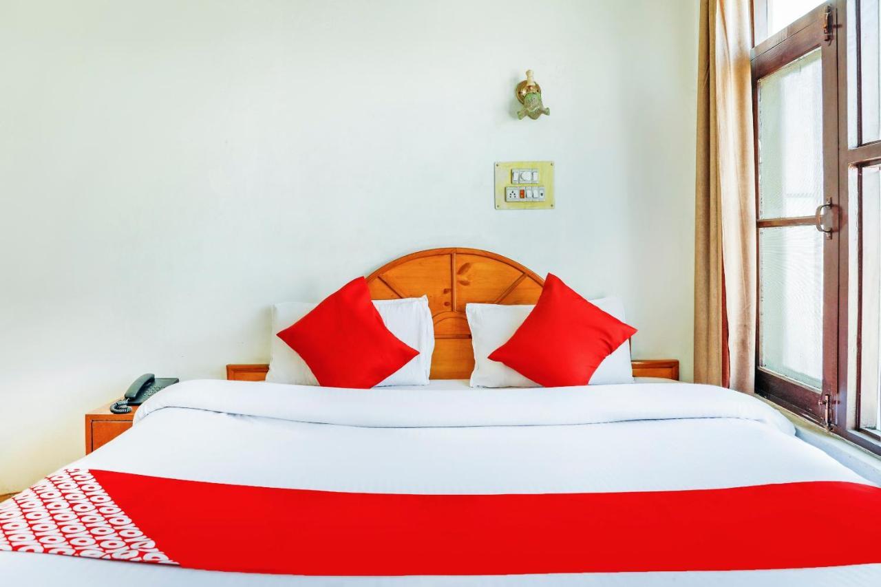 Oyo 72225 Hotel Dilshan Srīnagar Extérieur photo