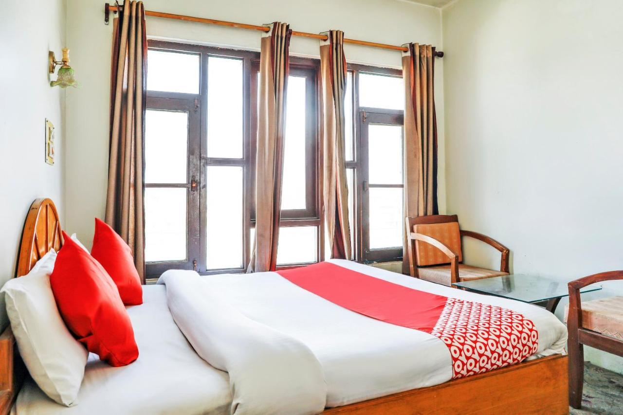 Oyo 72225 Hotel Dilshan Srīnagar Extérieur photo